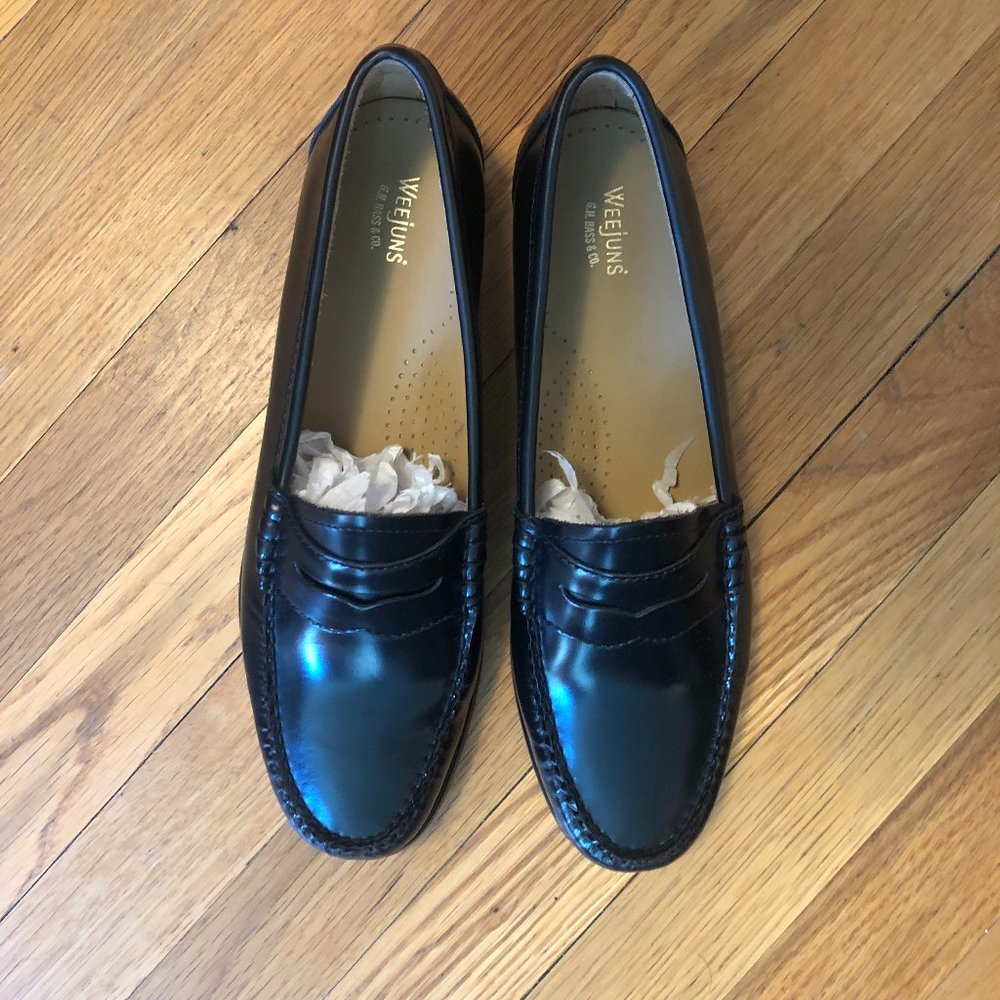 Weejuns Black Loafers